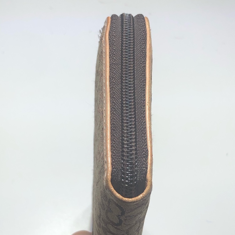 COACH Brown and Tan Signature Zip Around Wallet / Checkbook / Credit Cards - Picture 8 of 14